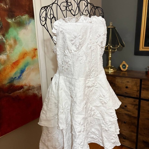 White Ruffle Strapless Jacquard Mini Dress | XL | Bridal Summer Look - Picture 3 of 4